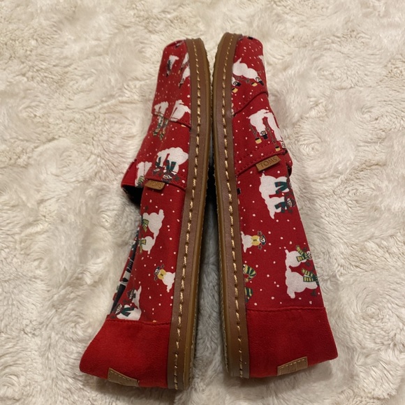 TOMS Christmas espadrilles, red with white snowman and snowflakes size 9.5 - Picture 6 of 8